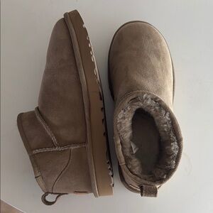 UGG Classic Mini II Boots - ANTILOPE
